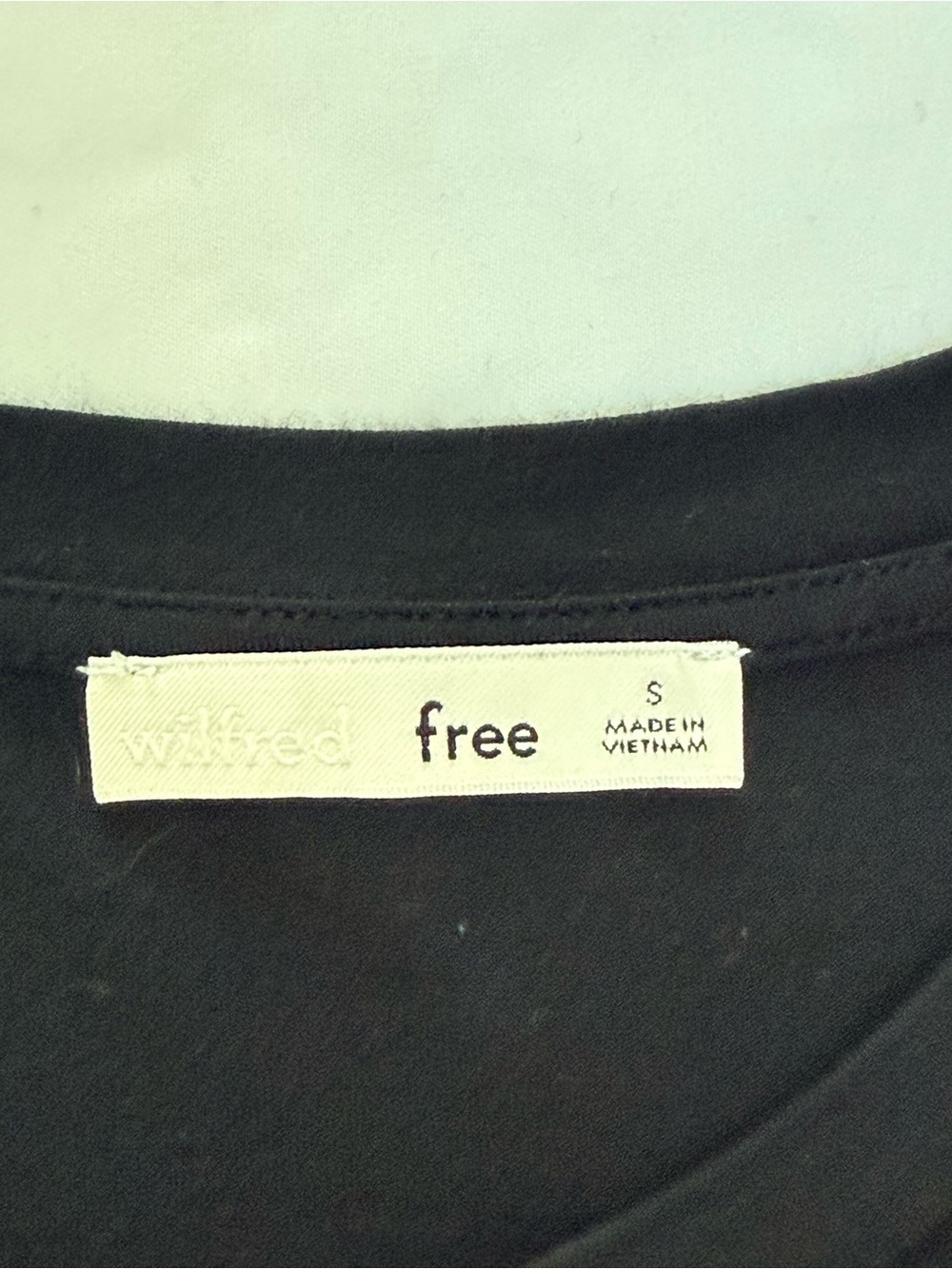 Aritzia Wilfred Free Black Cropped Tee Minimalist Everyday Essential S - Picture 4 of 5